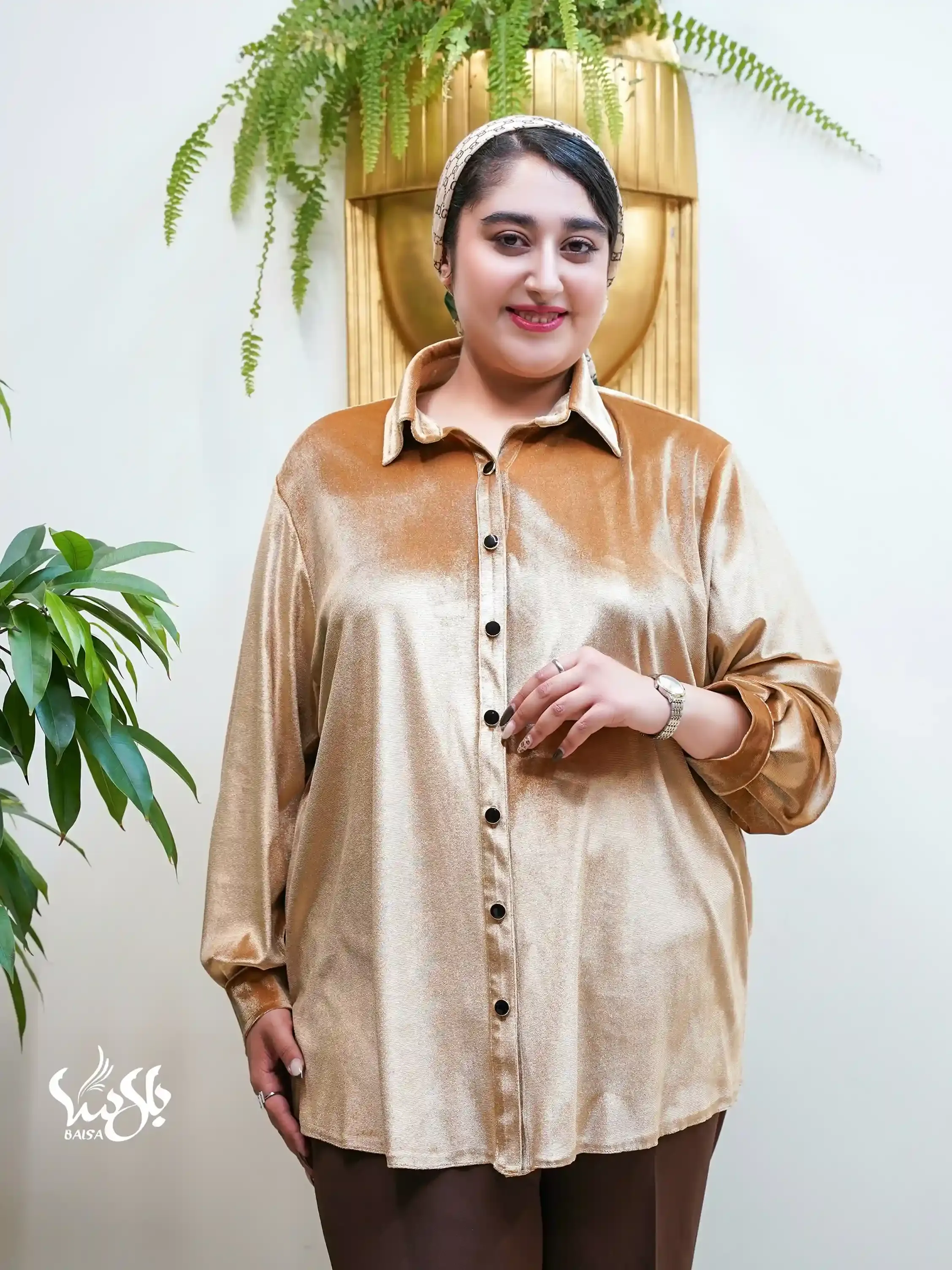 شومیز مخمل دکمه دار