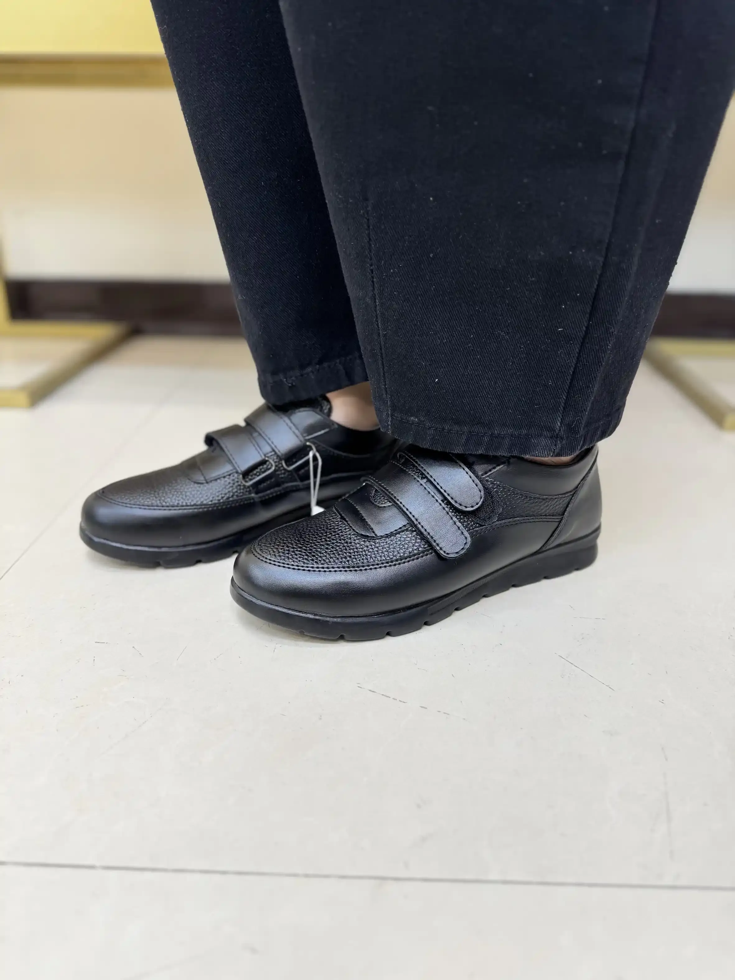 کفش کتونی 2 چسب