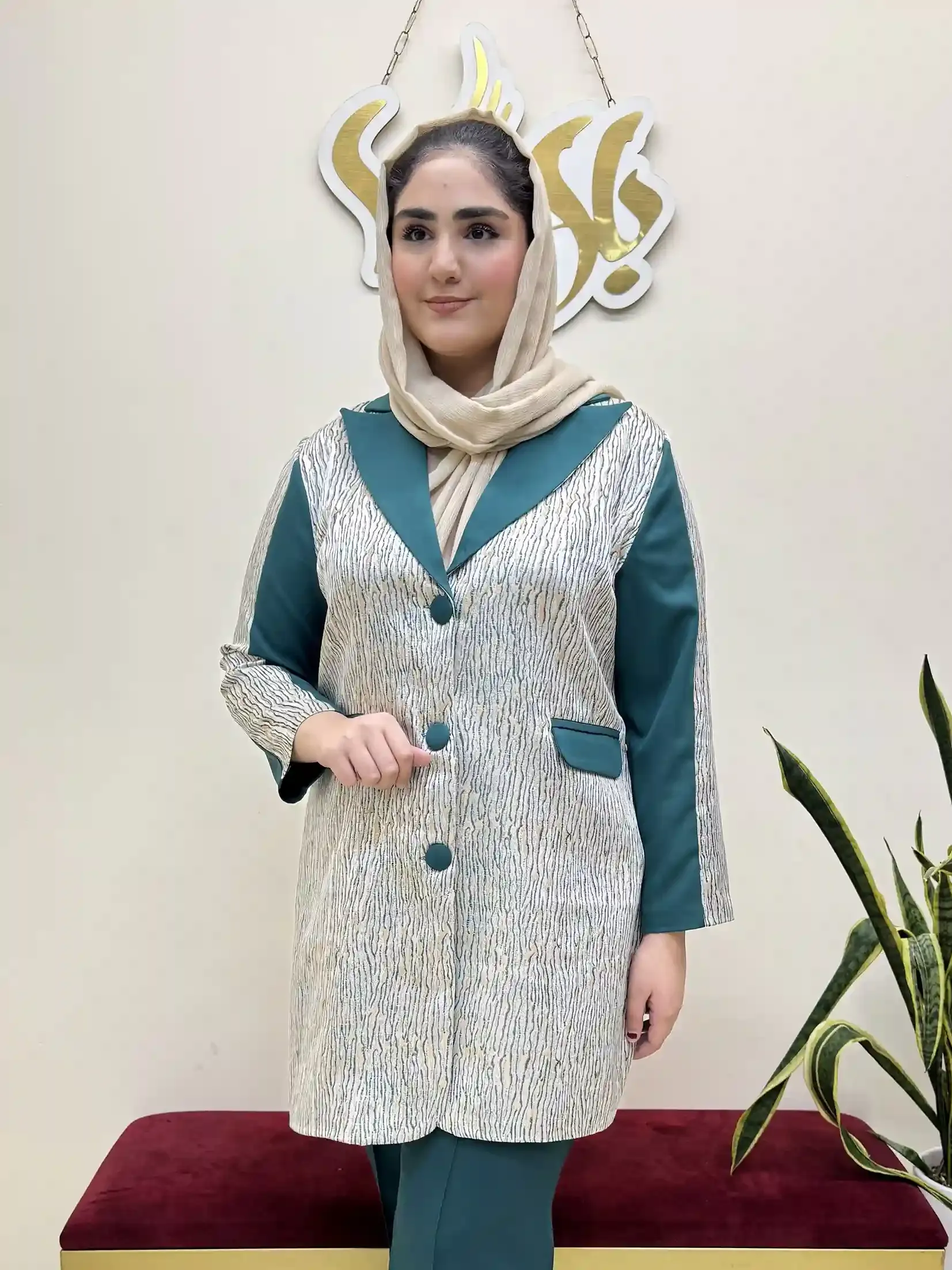 مانتو یقه آمریکایی  ژاکارد