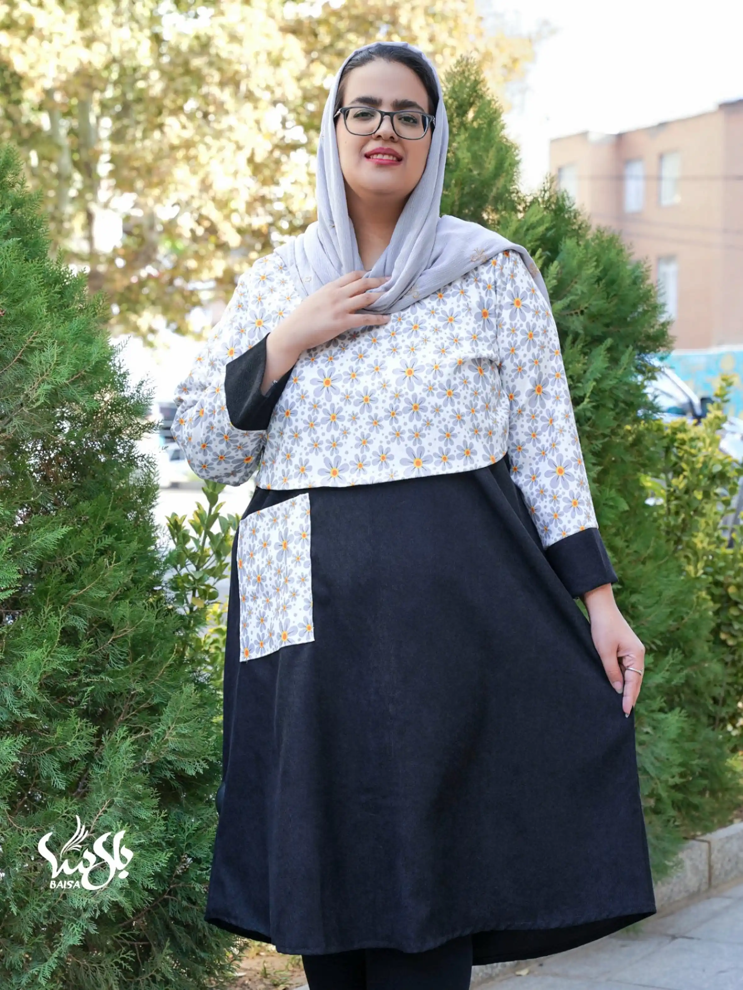 پیراهن و شنل مخملی